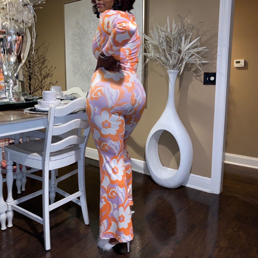 Matching two piece set - Picture 2 of 3